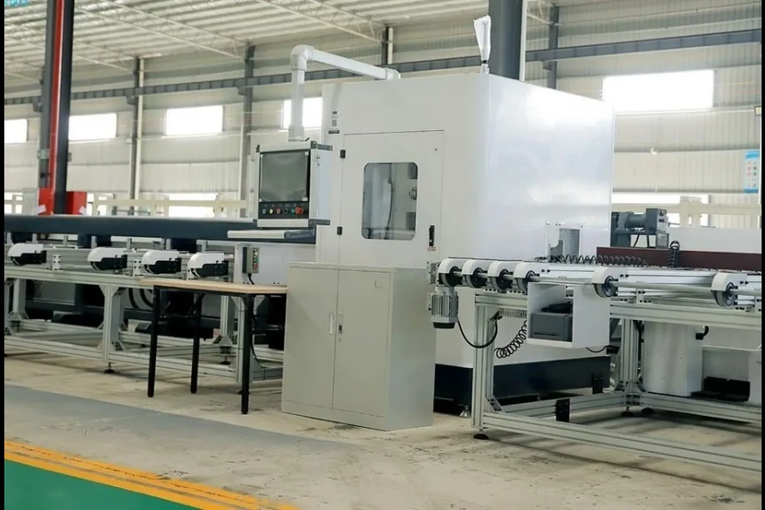 Aluminum profile CNC machining equipment in the manufacturing network